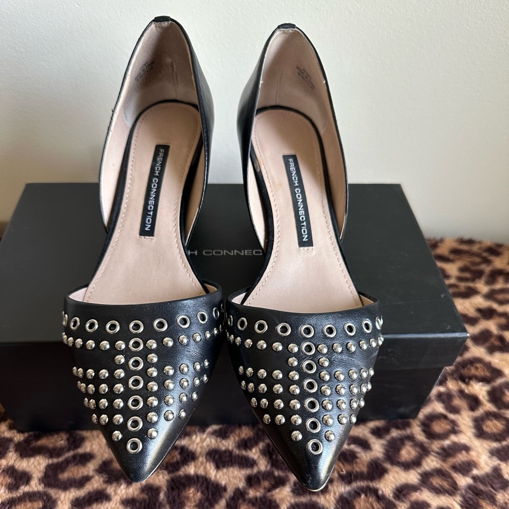 French Connection Grommet Kodee Pump Size 7.5